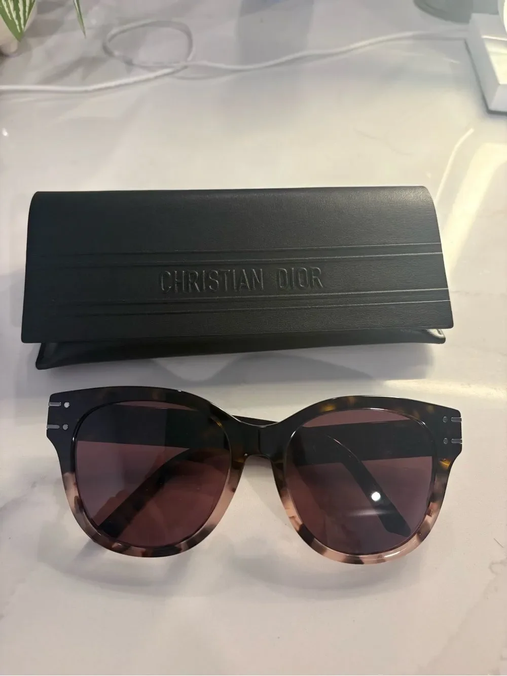 DiorSignature B6F 55MM Butterfly Sunglasses
